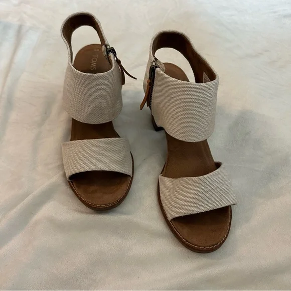 Toms Heels - Picture 2 of 6